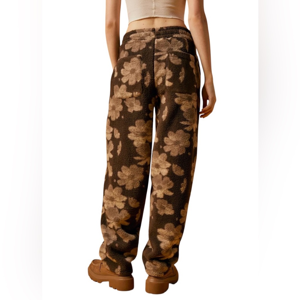 Urban Outfitters NWT OBEY Shaylin Pant FLEECE Pants - Picture 2 of 13